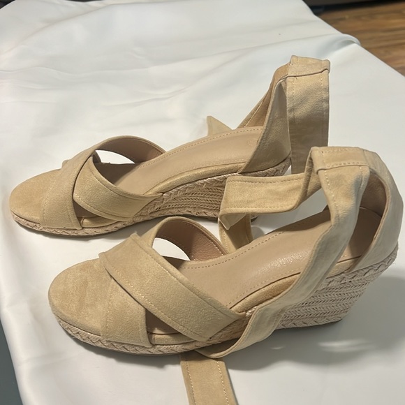 LAICIGO Womens Lace Up Espadrille Wedge Sandals - Picture 2 of 3